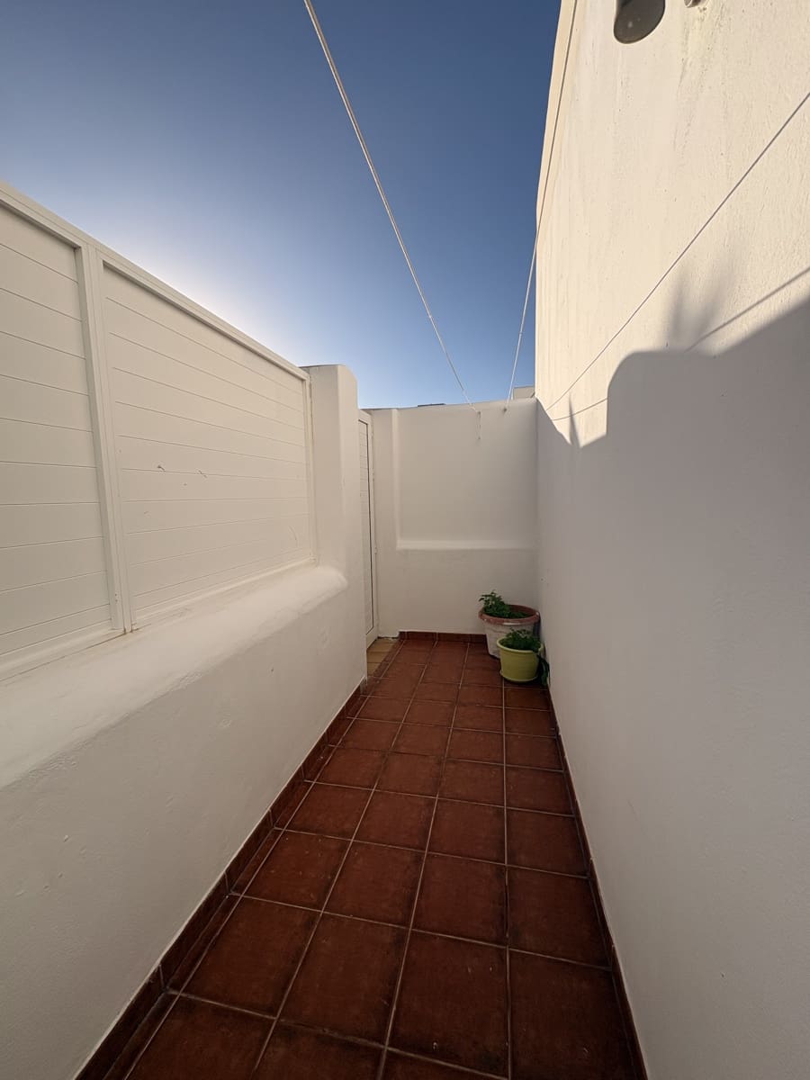 3 chambre Villa/Maison Mitoyenne à vendre à Puerto Calero avec piscine - 465 000 € (Ref: 9643398)