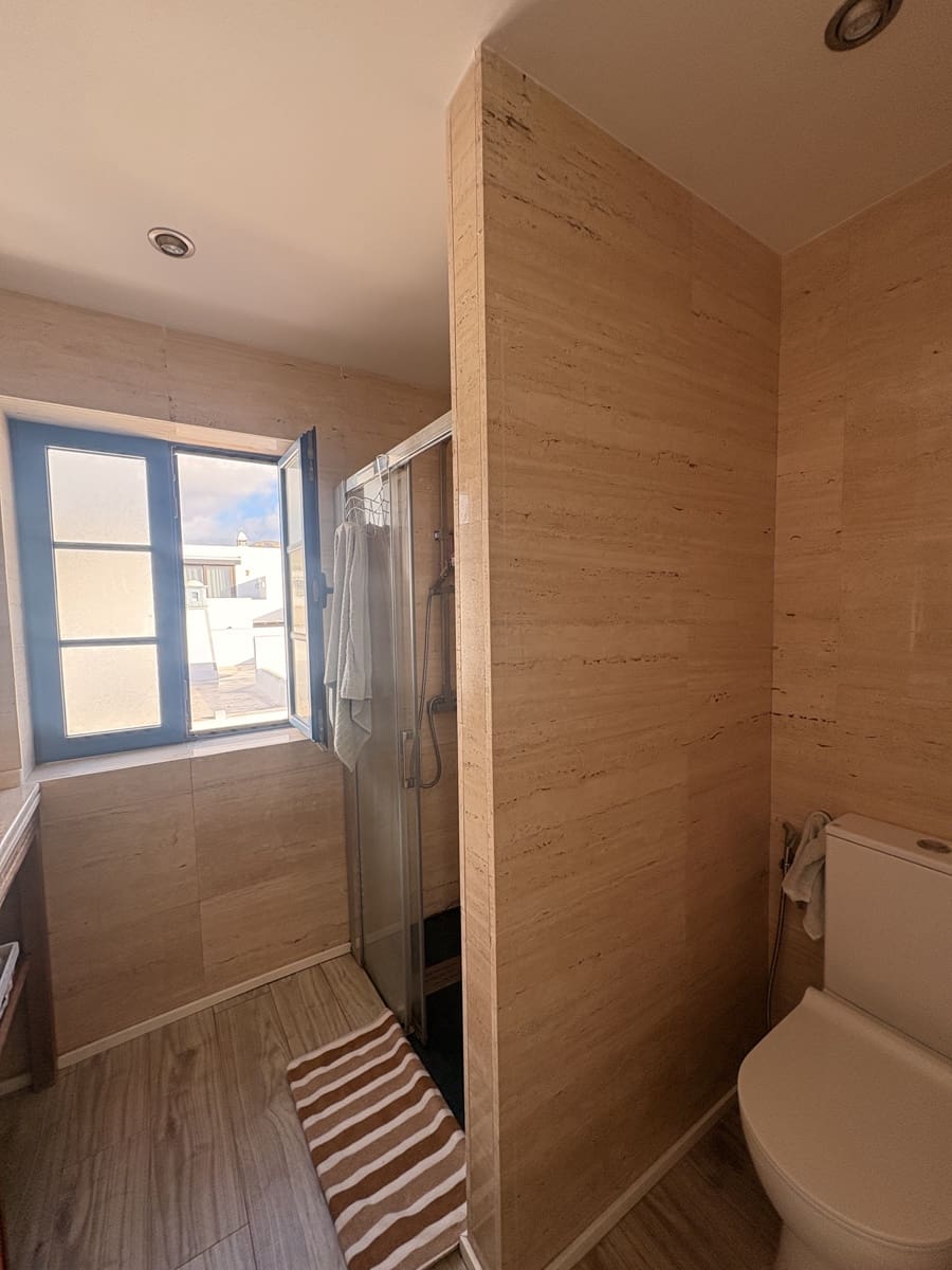 3 chambre Villa/Maison Mitoyenne à vendre à Puerto Calero avec piscine - 465 000 € (Ref: 9643398)