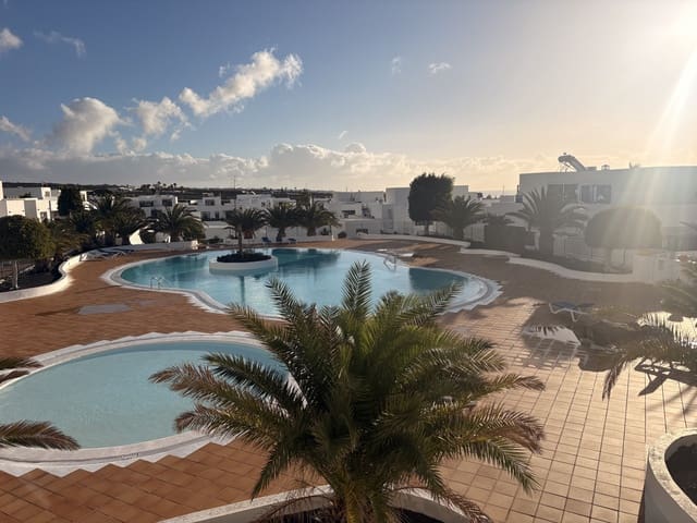 3 sypialnia Dom szeregowy na sprzedaż w Puerto Calero, Yaiza z basenem - 465 000 € (Ref: 9643398)