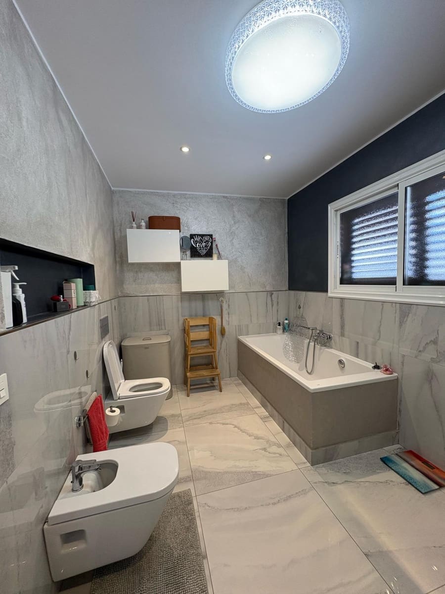 4 soveværelse Rækkehus til salg i Playa Honda med swimmingpool garage - € 499.000 (Ref: 9643516)