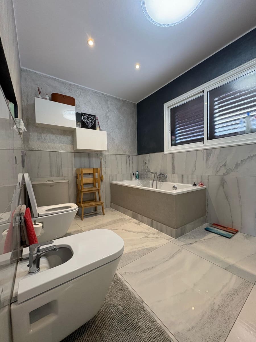 4 soveværelse Rækkehus til salg i Playa Honda med swimmingpool garage - € 499.000 (Ref: 9643516)