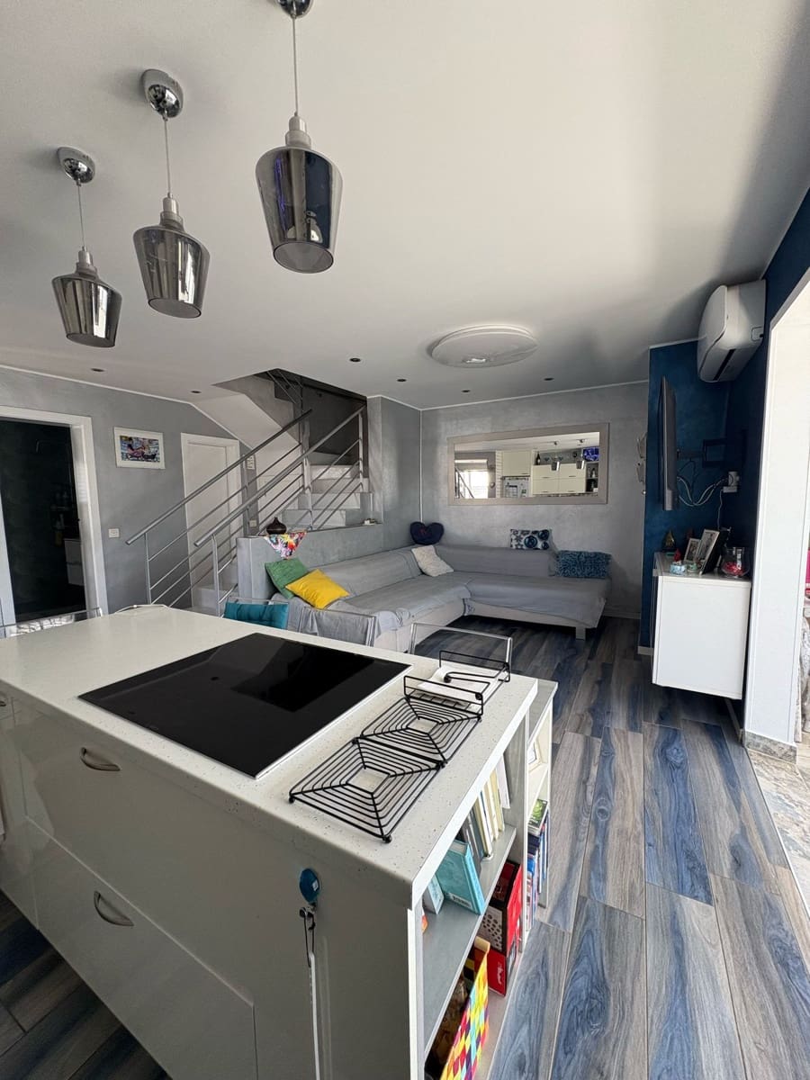 4 soveværelse Rækkehus til salg i Playa Honda med swimmingpool garage - € 499.000 (Ref: 9643516)