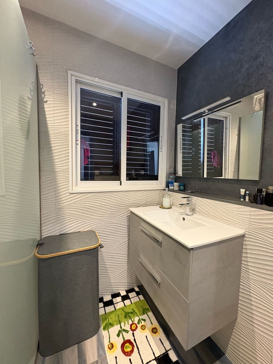 4 soveværelse Rækkehus til salg i Playa Honda med swimmingpool garage - € 499.000 (Ref: 9643516)