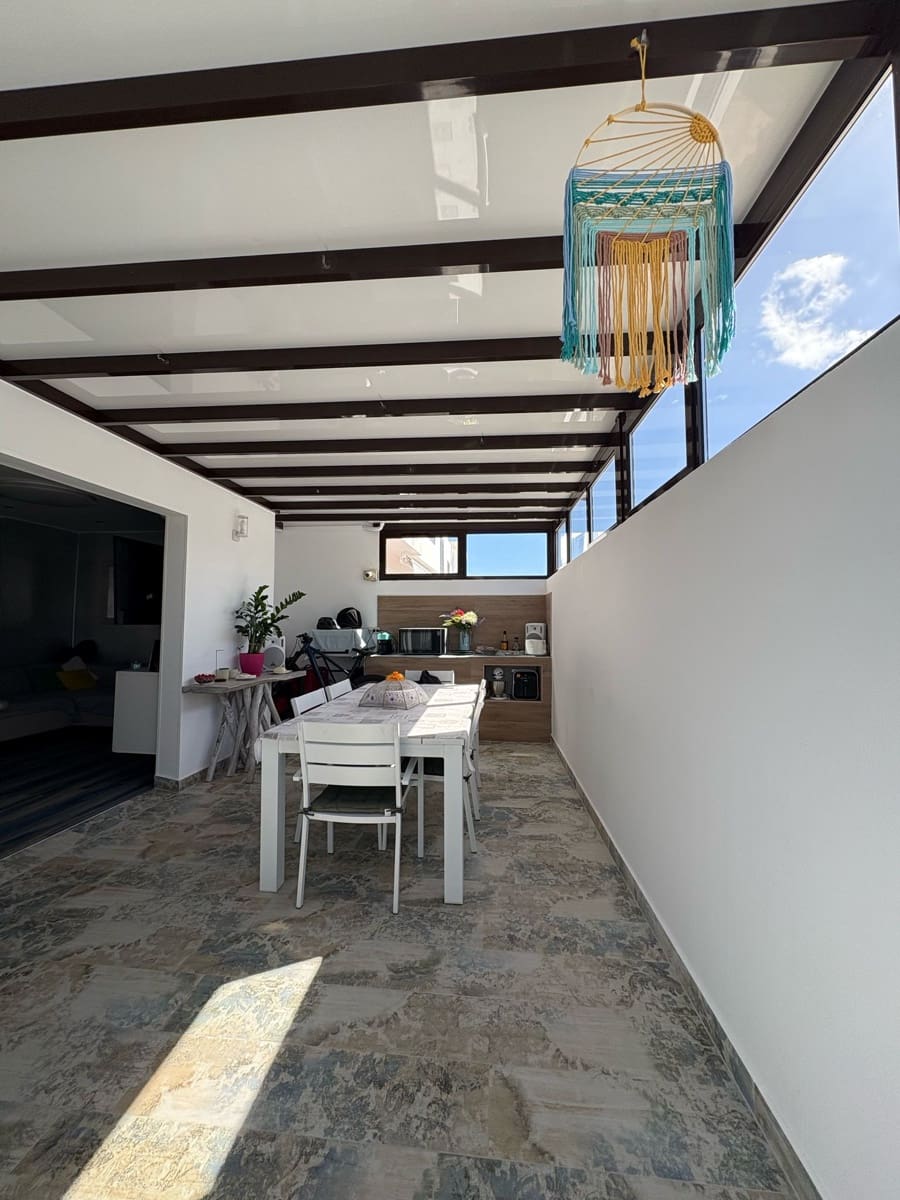 4 soveværelse Rækkehus til salg i Playa Honda med swimmingpool garage - € 499.000 (Ref: 9643516)