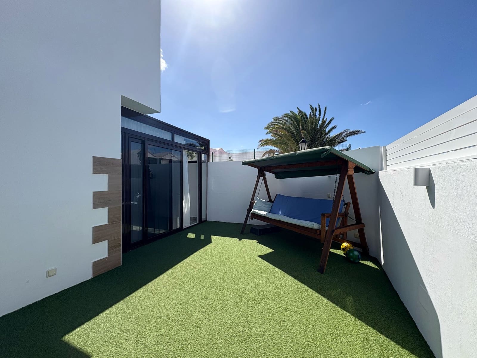 4 soveværelse Rækkehus til salg i Playa Honda med swimmingpool garage - € 499.000 (Ref: 9643516)