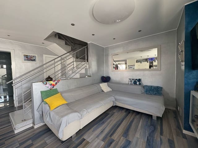 Adosado de 4 habitaciones en Playa Honda, San Bartolomé en venta con piscina garaje - 499.000 € (Ref: 9643516)