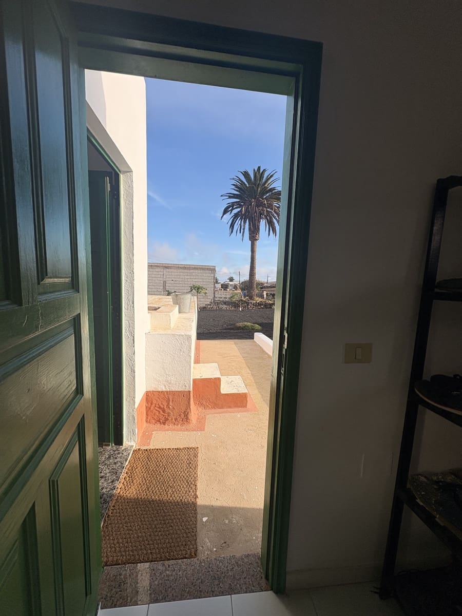 5 makuuhuone Omakotitalo myytävänä paikassa Tinajo mukana 
autotalli - 450 000 € (Ref: 9645425)