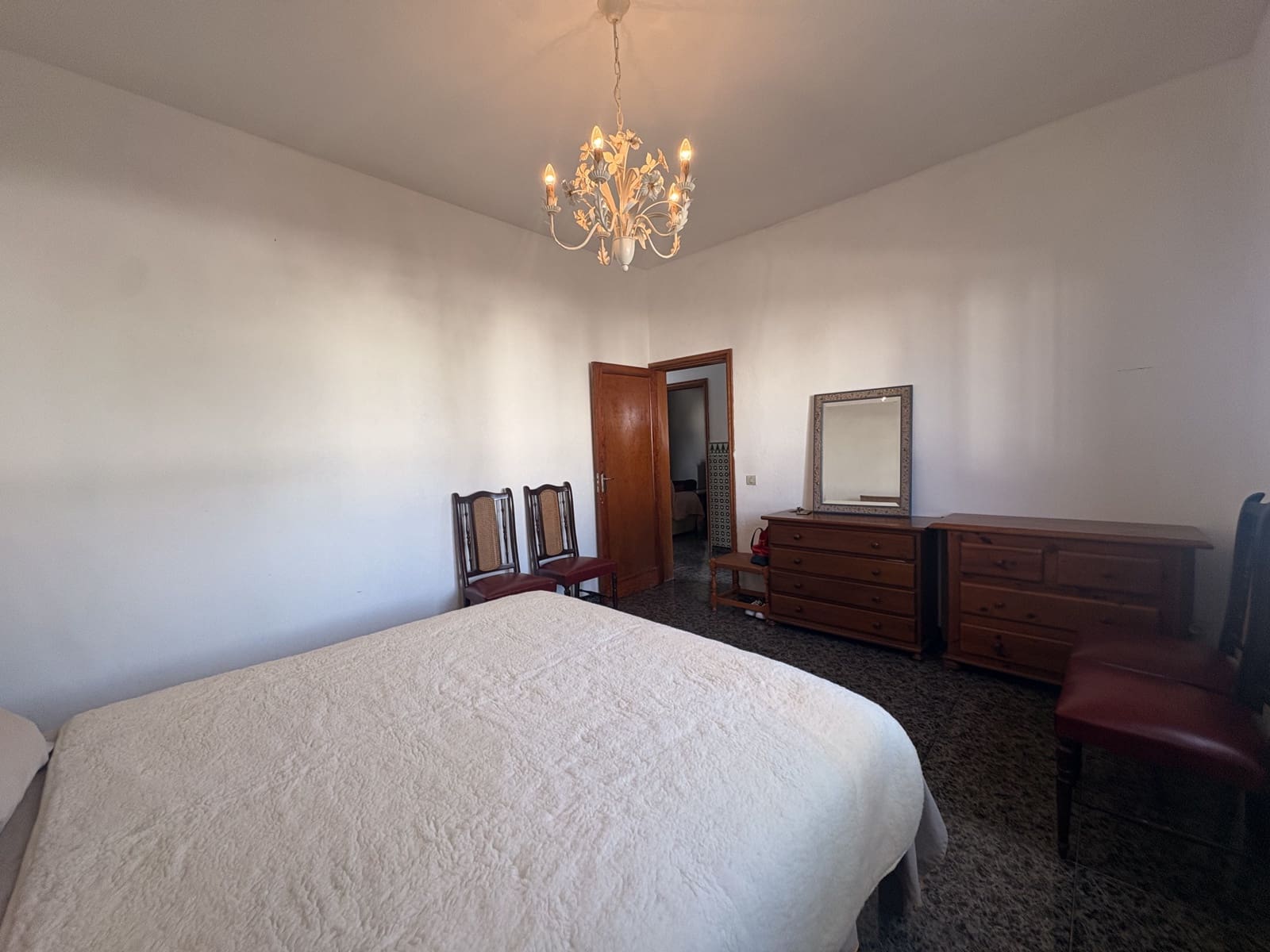 5 makuuhuone Omakotitalo myytävänä paikassa Tinajo mukana 
autotalli - 450 000 € (Ref: 9645425)