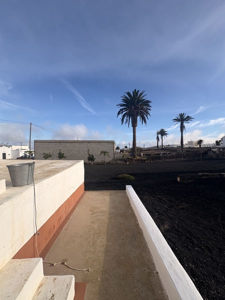 5 makuuhuone Omakotitalo myytävänä paikassa Tinajo mukana 
autotalli - 450 000 € (Ref: 9645425)