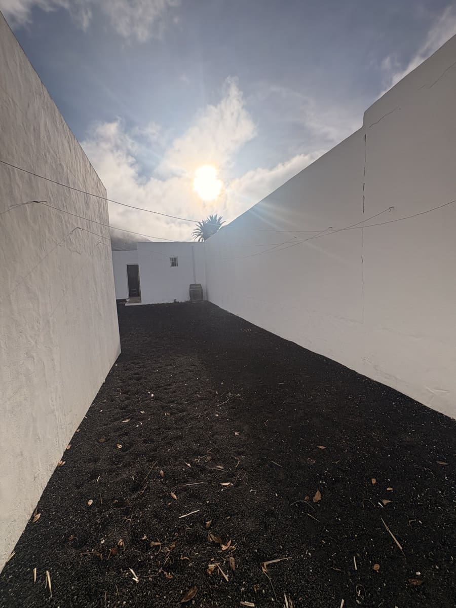 5 makuuhuone Omakotitalo myytävänä paikassa Tinajo mukana 
autotalli - 450 000 € (Ref: 9645425)