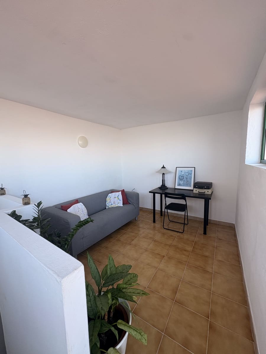 5 makuuhuone Omakotitalo myytävänä paikassa Tinajo mukana 
autotalli - 450 000 € (Ref: 9645425)