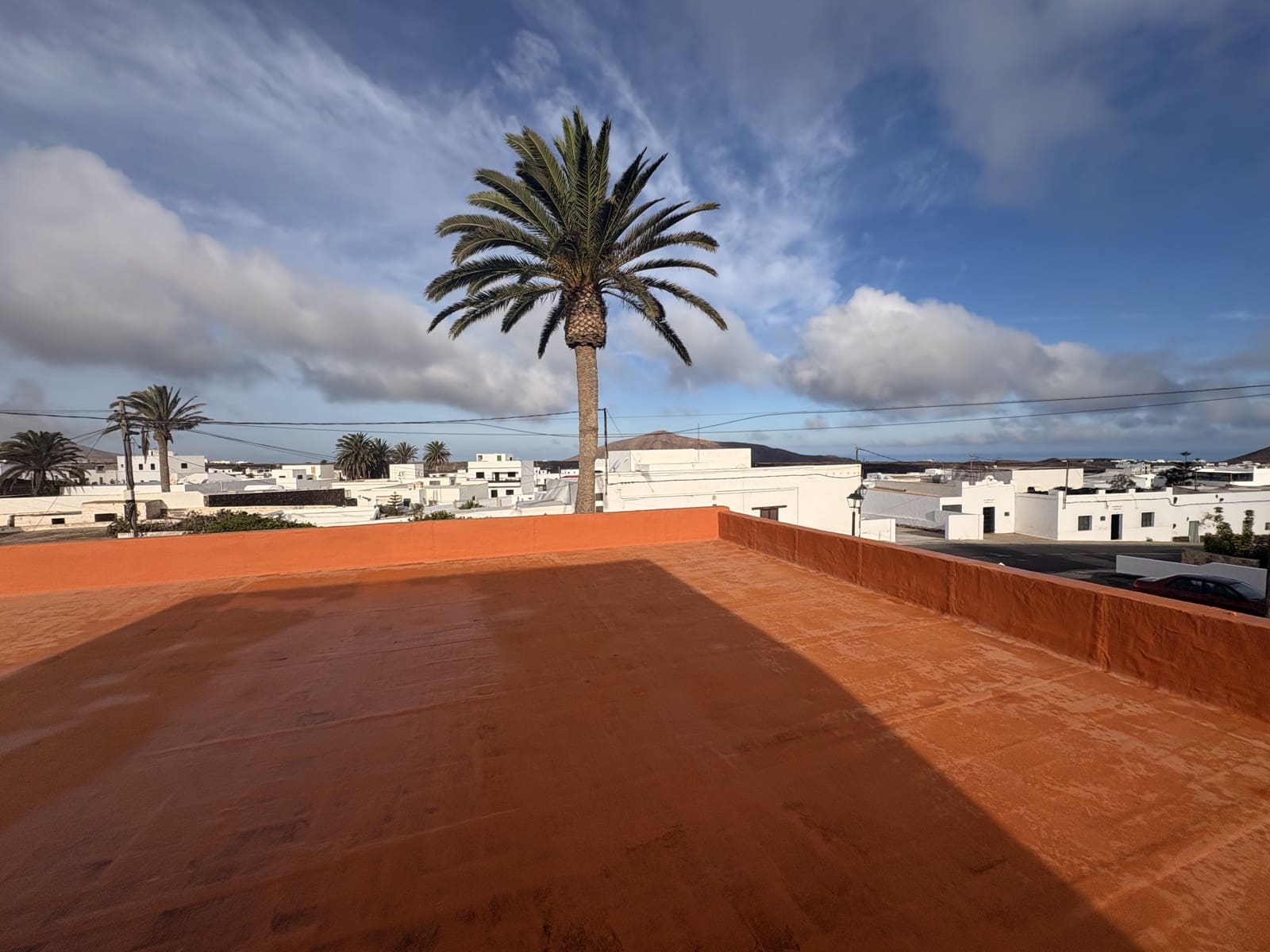 5 makuuhuone Omakotitalo myytävänä paikassa Tinajo mukana 
autotalli - 450 000 € (Ref: 9645425)