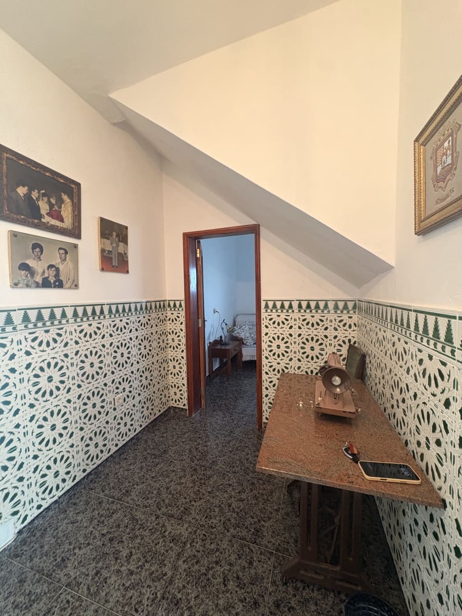 5 makuuhuone Omakotitalo myytävänä paikassa Tinajo mukana 
autotalli - 450 000 € (Ref: 9645425)