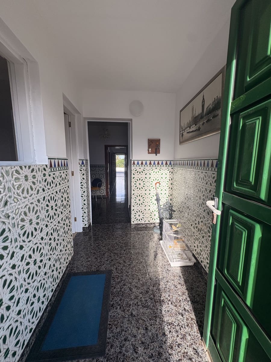 5 makuuhuone Omakotitalo myytävänä paikassa Tinajo mukana 
autotalli - 450 000 € (Ref: 9645425)