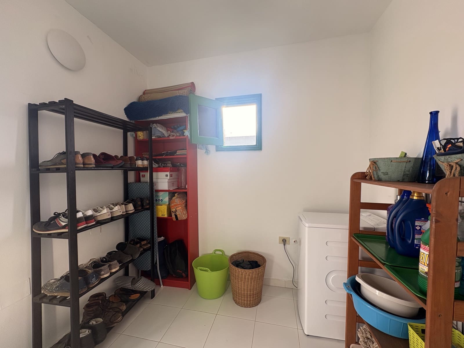 5 makuuhuone Omakotitalo myytävänä paikassa Tinajo mukana 
autotalli - 450 000 € (Ref: 9645425)