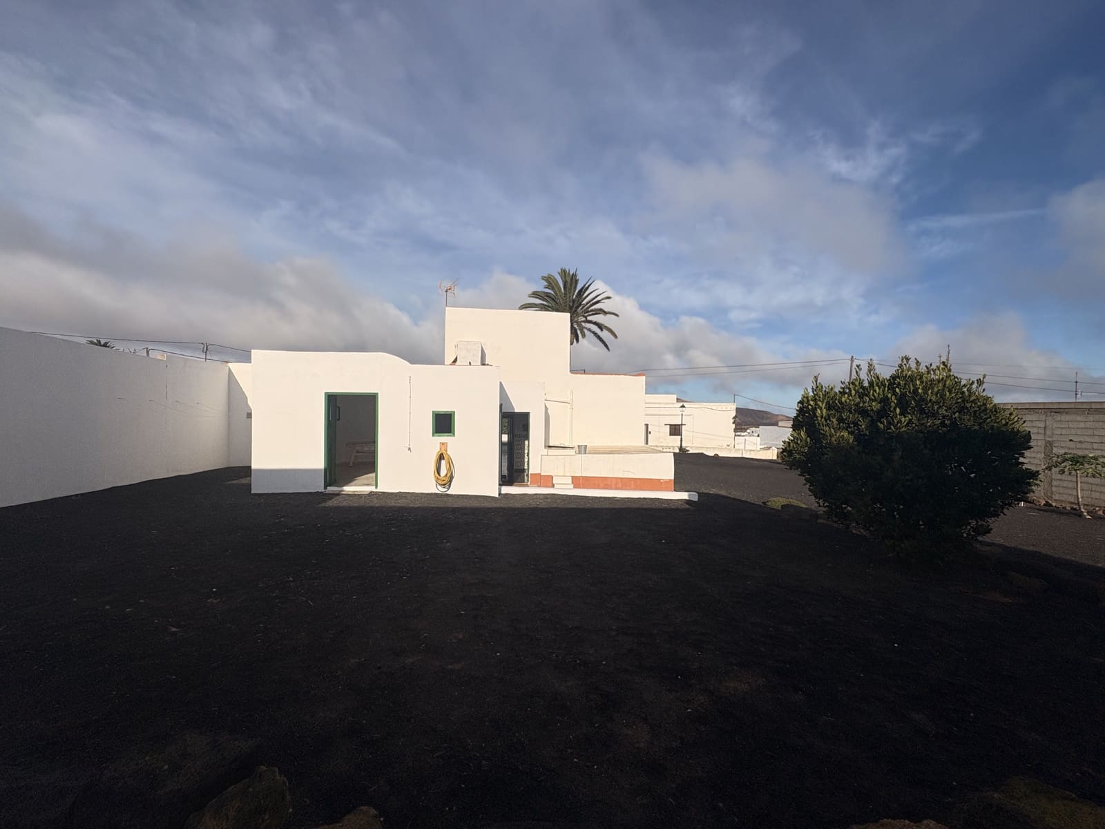 5 makuuhuone Omakotitalo myytävänä paikassa Tinajo mukana 
autotalli - 450 000 € (Ref: 9645425)