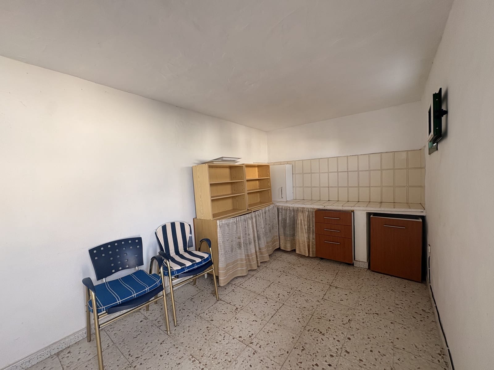 5 makuuhuone Omakotitalo myytävänä paikassa Tinajo mukana 
autotalli - 450 000 € (Ref: 9645425)