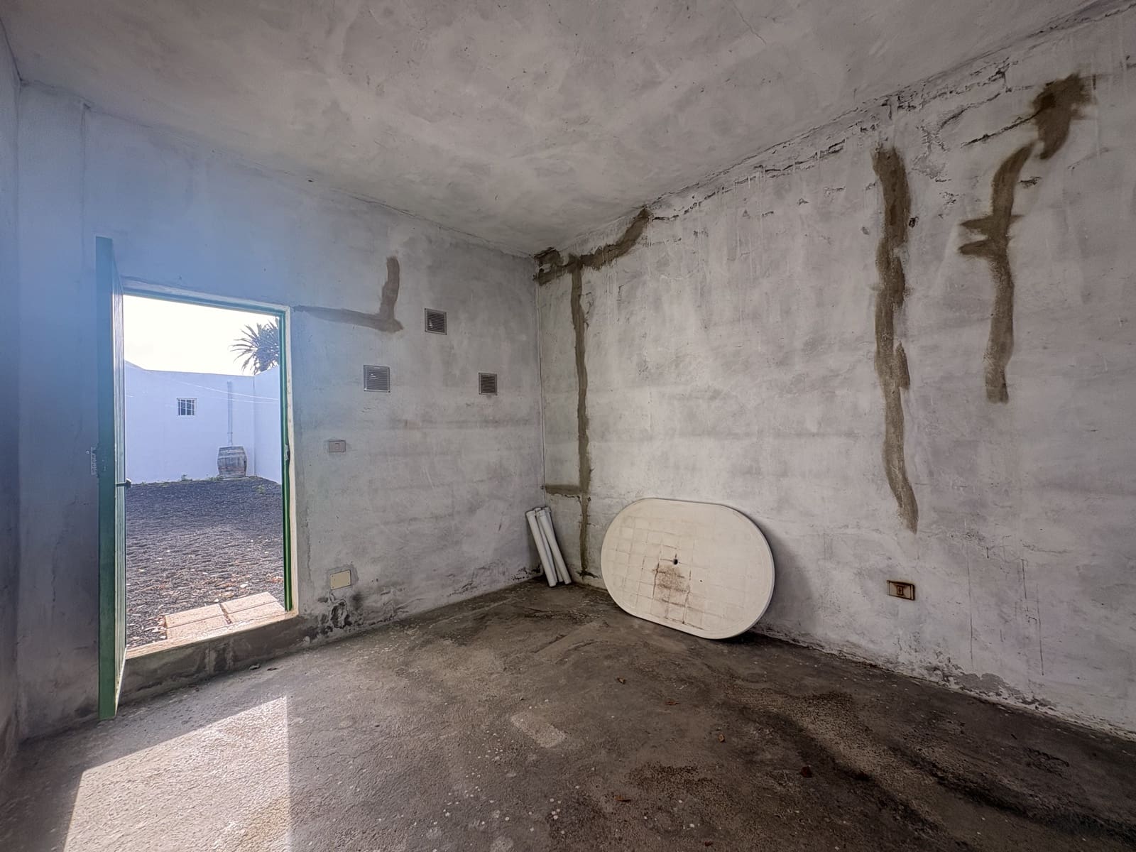 5 makuuhuone Omakotitalo myytävänä paikassa Tinajo mukana 
autotalli - 450 000 € (Ref: 9645425)