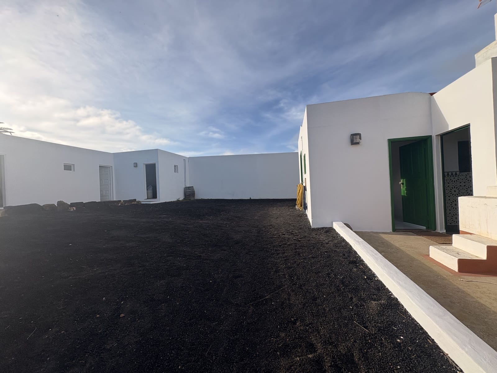 5 makuuhuone Omakotitalo myytävänä paikassa Tinajo mukana 
autotalli - 450 000 € (Ref: 9645425)