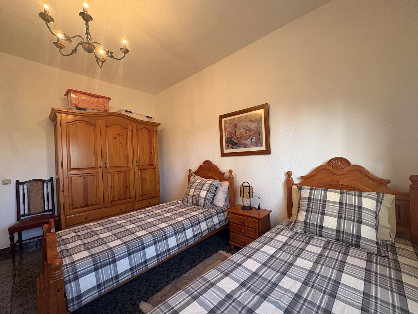 5 makuuhuone Omakotitalo myytävänä paikassa Tinajo mukana 
autotalli - 450 000 € (Ref: 9645425)