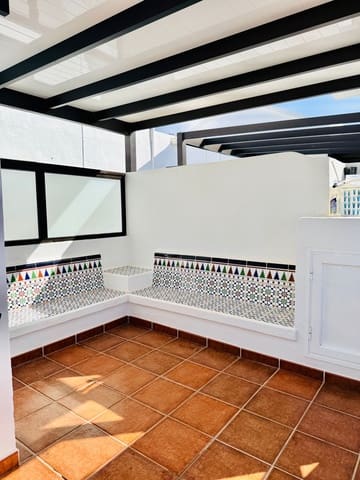 2 slaapkamer Flat te koop in Puerto del Carmen, Tías met zwembad - € 330.000 (Ref: 9660572)