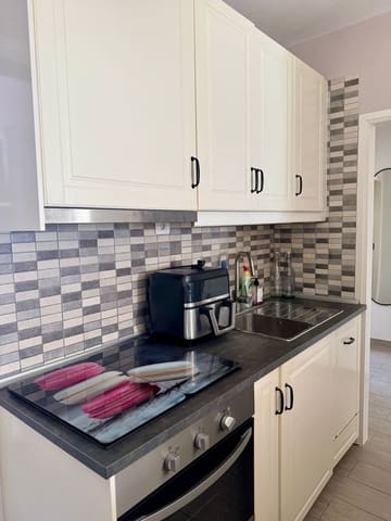 2 slaapkamer Flat te koop in Puerto del Carmen, Tías met zwembad - € 330.000 (Ref: 9660572)