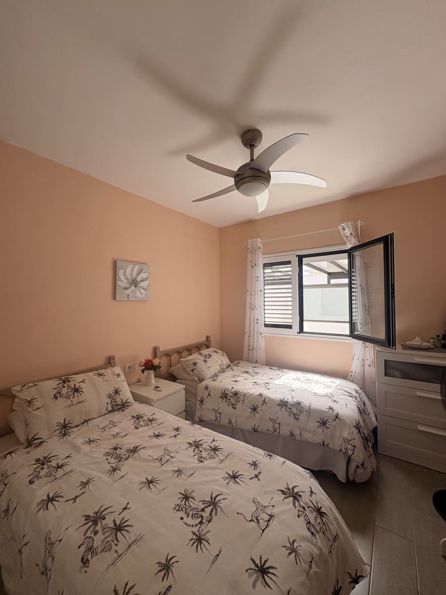 3 chambre Appartement à vendre à Puerto del Carmen avec piscine - 330 000 € (Ref: 9660572)