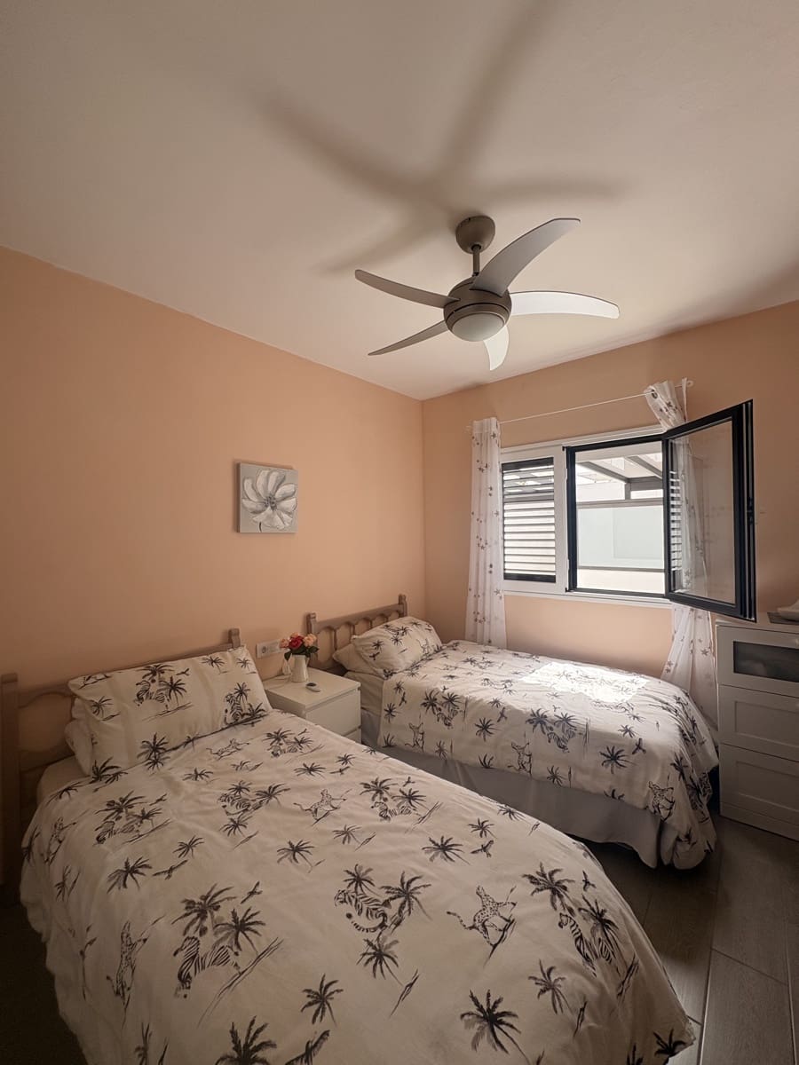 3 chambre Appartement à vendre à Puerto del Carmen avec piscine - 330 000 € (Ref: 9660572)