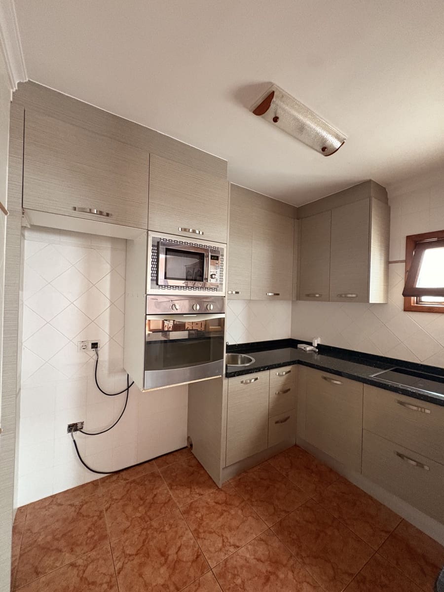 2 soveværelse Lejlighed til salg i Puerto del Carmen - € 270.000 (Ref: 9663324)