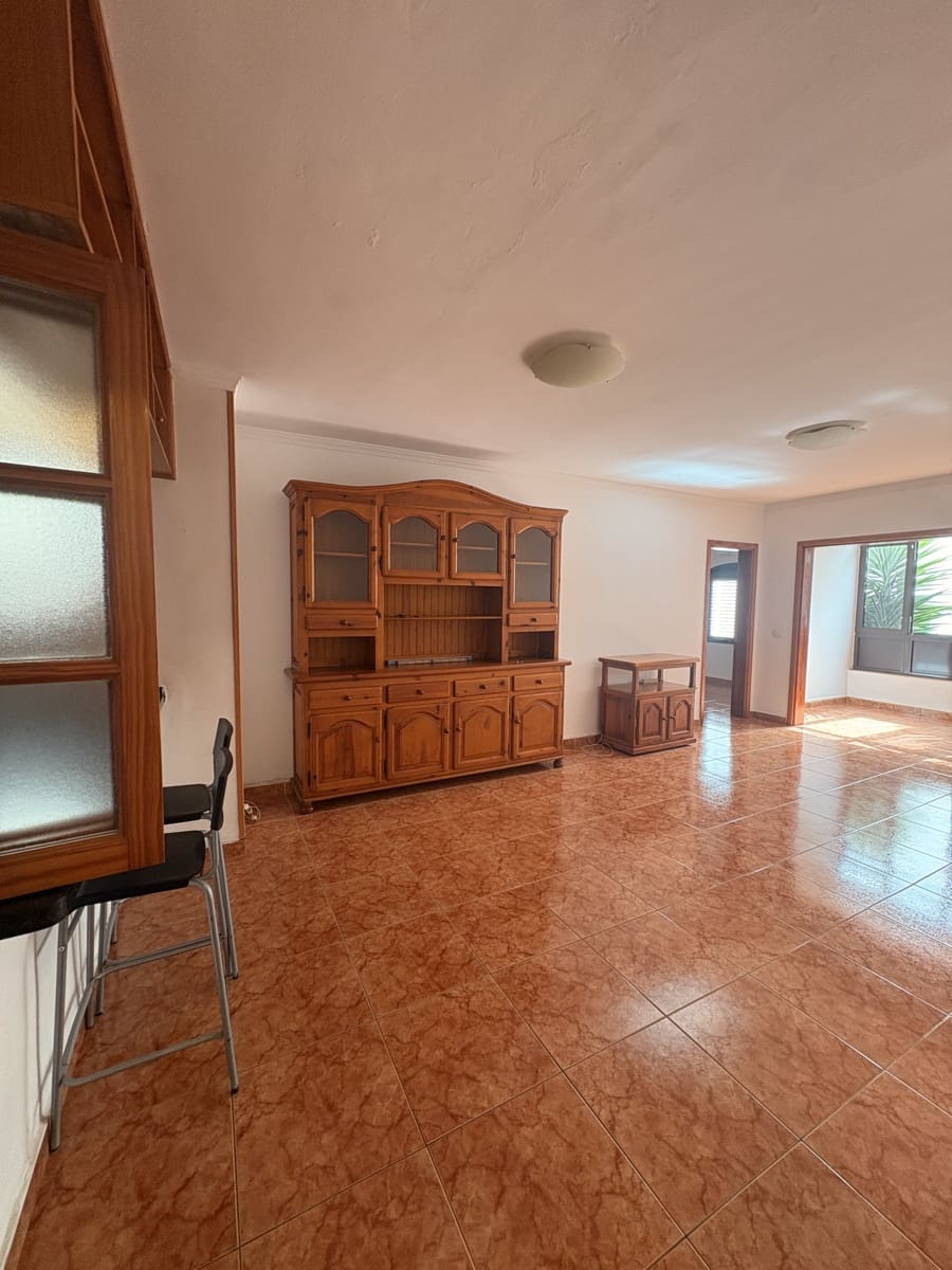 2 soveværelse Lejlighed til salg i Puerto del Carmen - € 270.000 (Ref: 9663324)