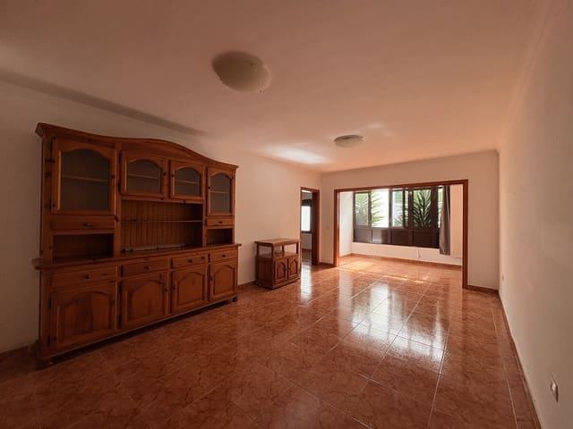 2 soveværelse Lejlighed til salg i Puerto del Carmen, Tías - € 270.000 (Ref: 9663324)