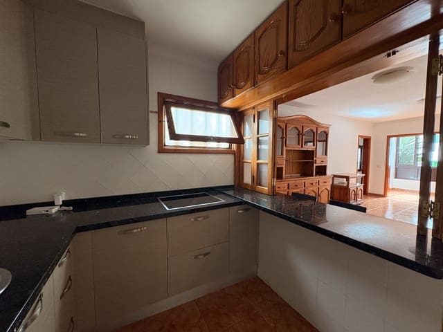 2 soveværelse Lejlighed til salg i Puerto del Carmen, Tías - € 270.000 (Ref: 9663324)