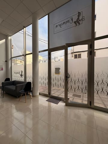 Erhverv til salg i Arrecife - € 155.000 (Ref: 9663326)