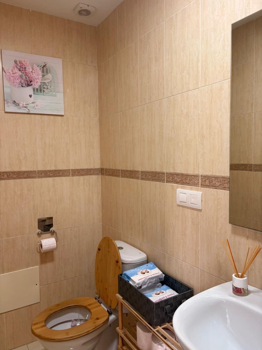 Commercial for sale in Arrecife - € 155,000 (Ref: 9663326)