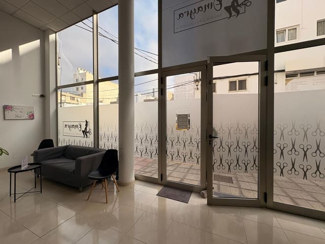 Erhverv til salg i Arrecife - € 155.000 (Ref: 9663326)