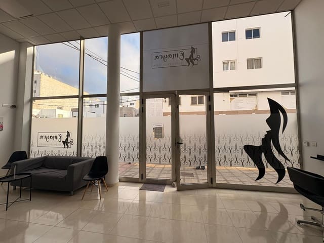 Erhverv til salg i Arrecife - € 155.000 (Ref: 9663326)