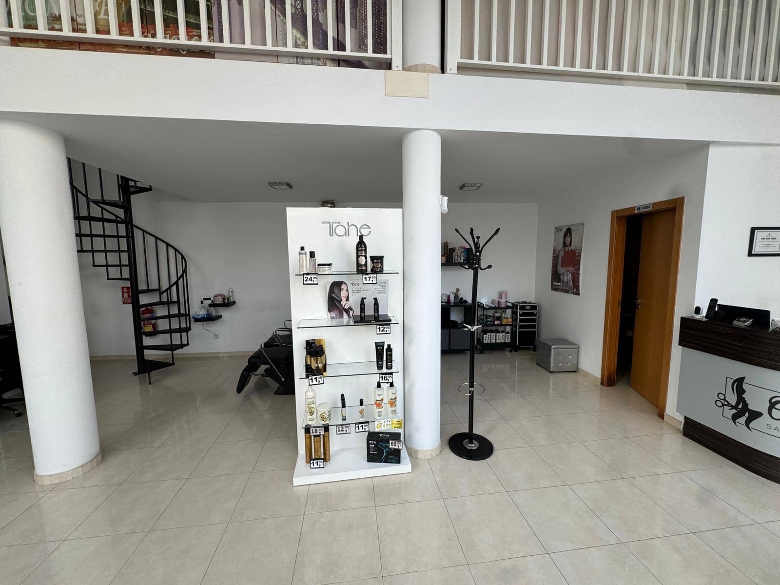 Commercial for sale in Arrecife - € 155,000 (Ref: 9663326)