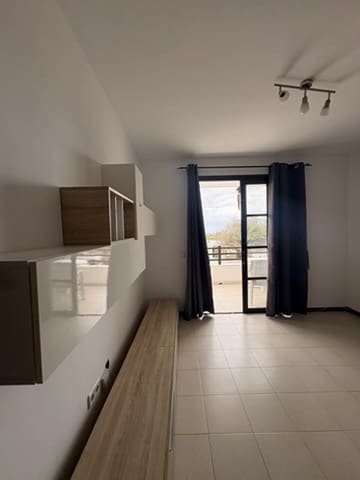 2 slaapkamer Flat te koop in Costa Teguise met zwembad - € 255.000 (Ref: 9665605)