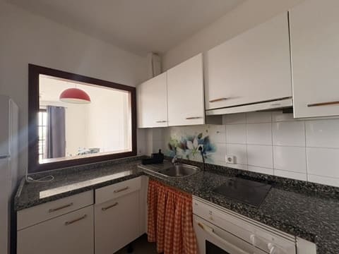 2 slaapkamer Flat te koop in Costa Teguise met zwembad - € 255.000 (Ref: 9665605)