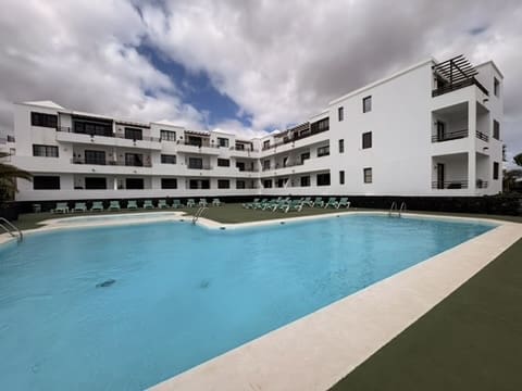 2 slaapkamer Flat te koop in Costa Teguise met zwembad - € 255.000 (Ref: 9665605)