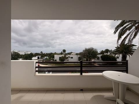 2 slaapkamer Flat te koop in Costa Teguise met zwembad - € 255.000 (Ref: 9665605)