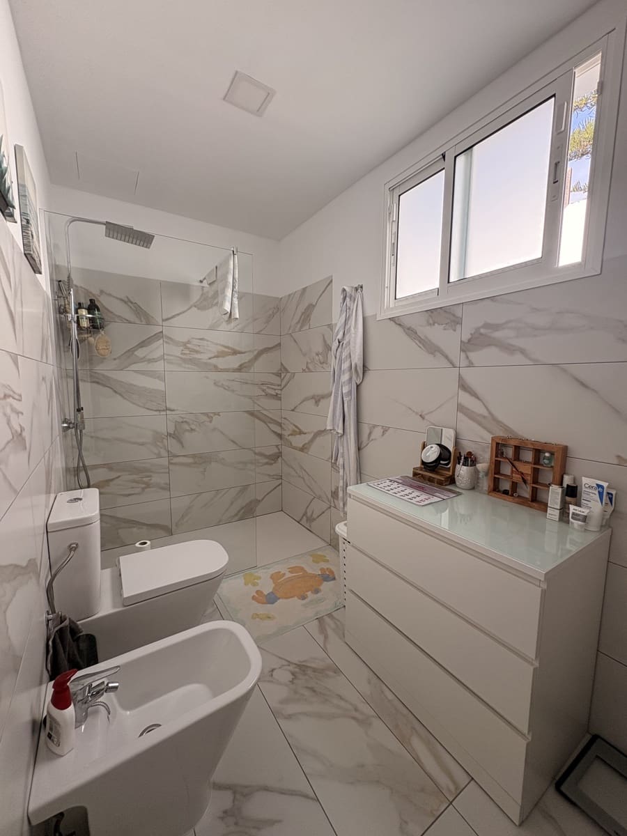 3 bedroom Townhouse for sale in San Bartolome with garage - € 390,000 (Ref: 9720656)