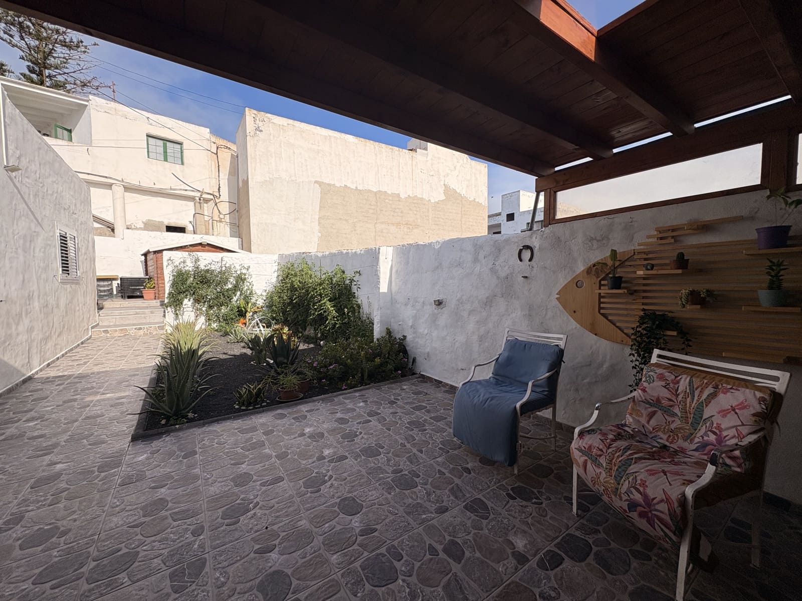 3 bedroom Townhouse for sale in San Bartolome with garage - € 390,000 (Ref: 9720656)