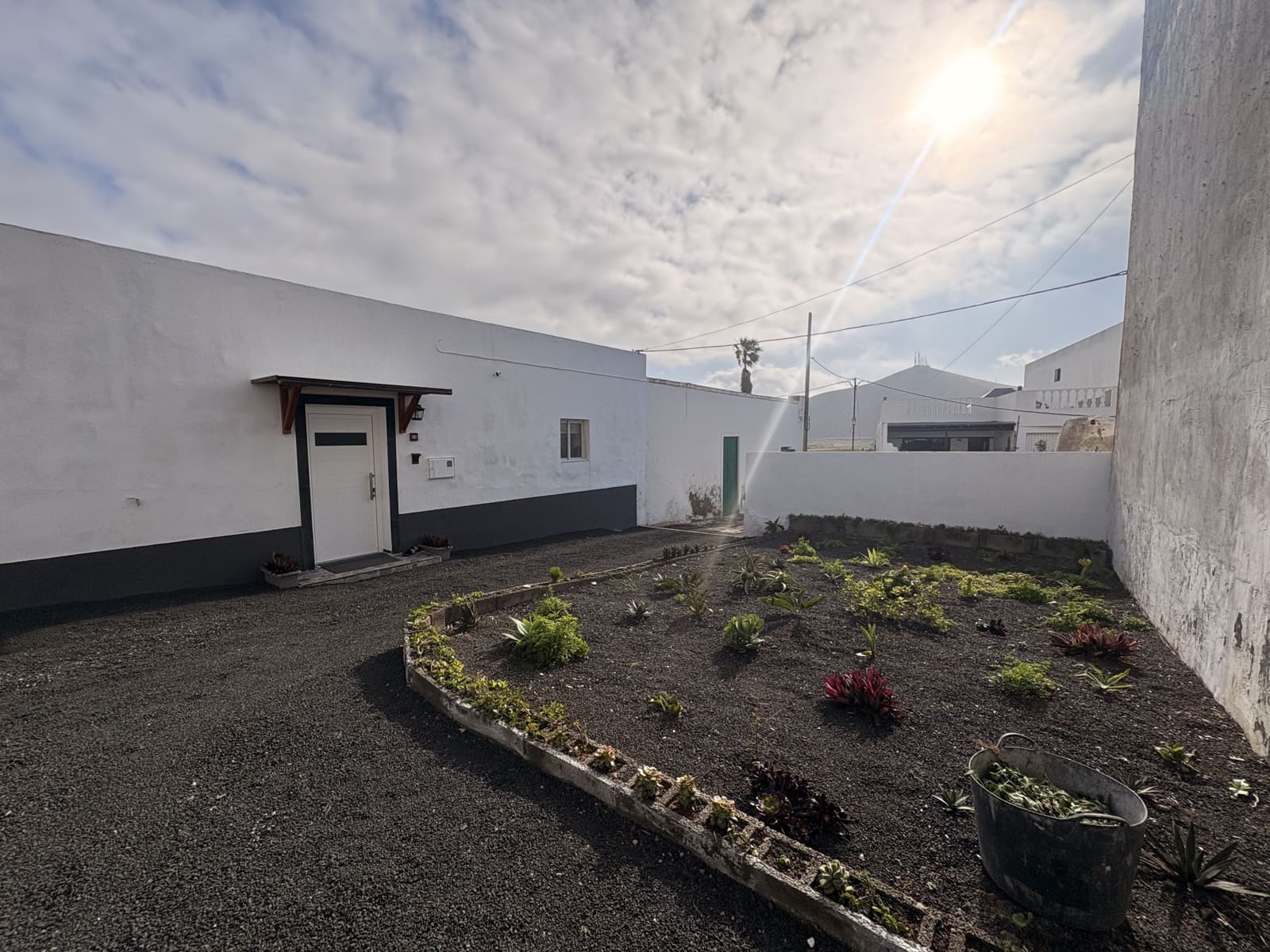 3 bedroom Townhouse for sale in San Bartolome with garage - € 390,000 (Ref: 9720656)