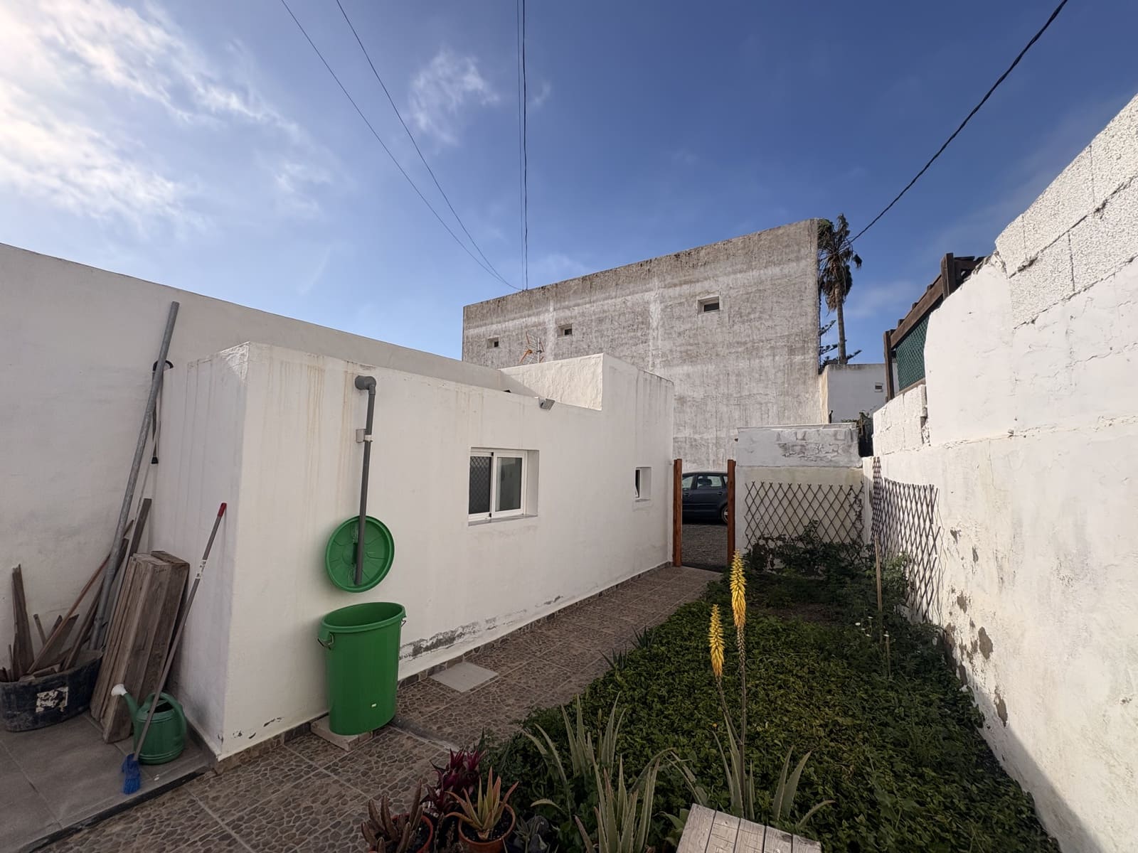 3 bedroom Townhouse for sale in San Bartolome with garage - € 390,000 (Ref: 9720656)