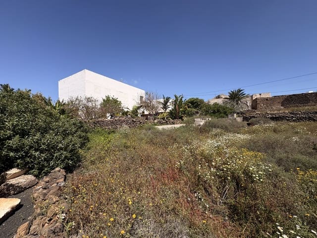 Solar/Parcela en Tinajo en venta - 79.000 € (Ref: 9745202)