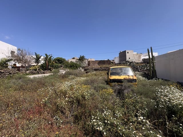 Solar/Parcela en Tinajo en venta - 79.000 € (Ref: 9745202)