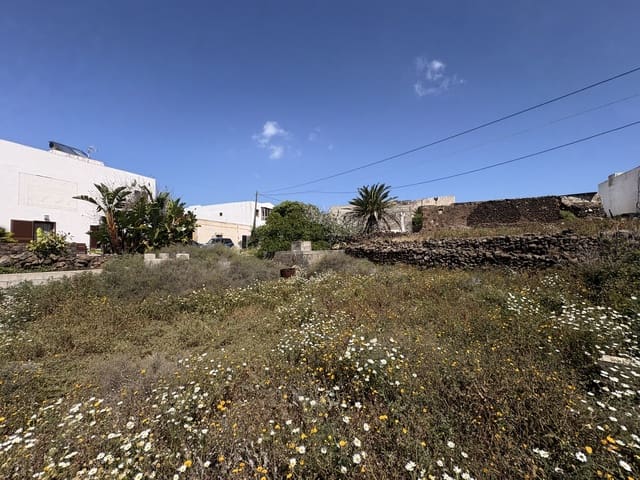 Solar/Parcela en Tinajo en venta - 79.000 € (Ref: 9745202)