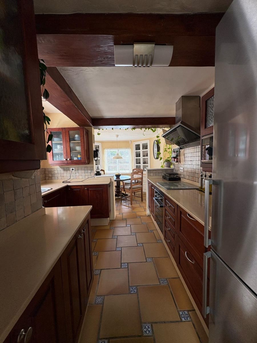 Casa de 4 habitaciones en Nazaret en venta con garaje - 690.000 € (Ref: 9745209)