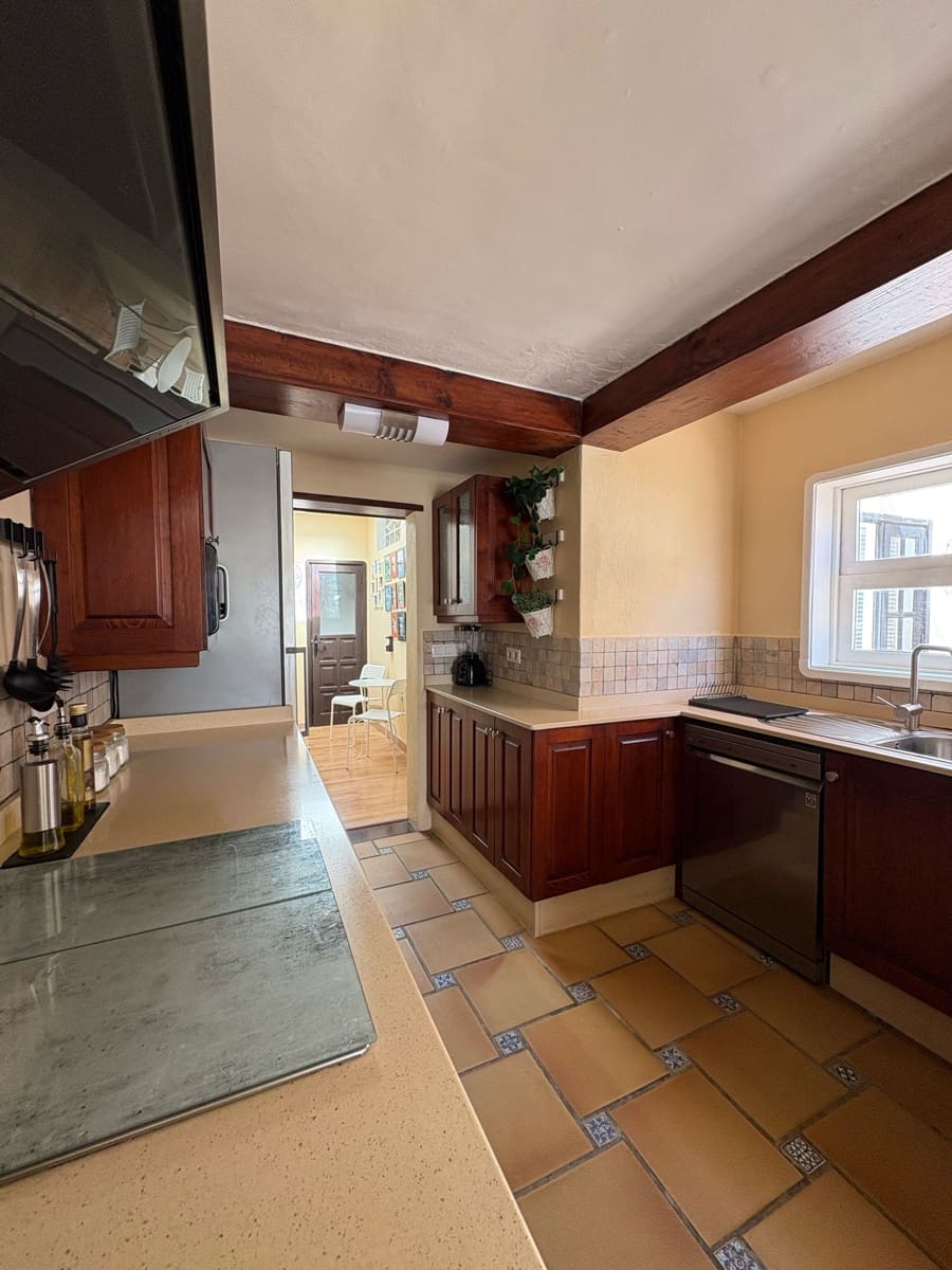 Casa de 4 habitaciones en Nazaret en venta con garaje - 690.000 € (Ref: 9745209)